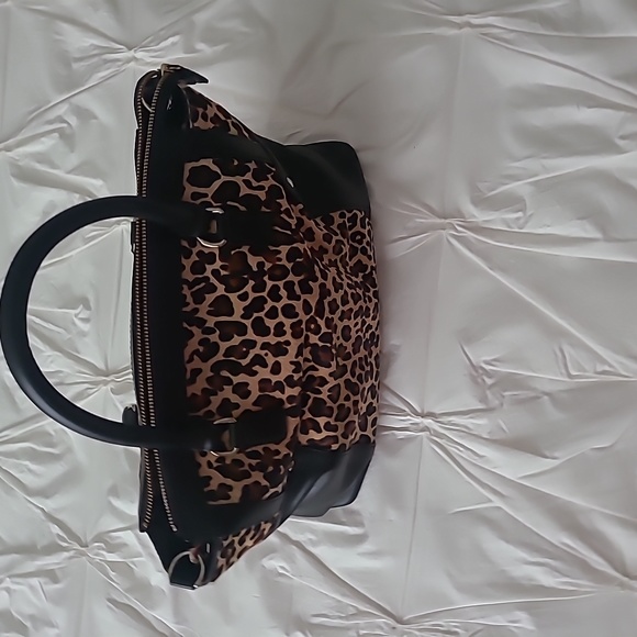 Talbots Leopard Print 2" Dress Shoes with Matching Handbag - Picture 6 of 10